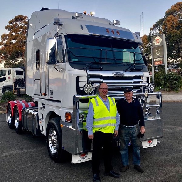 Freightliner Argosy 110